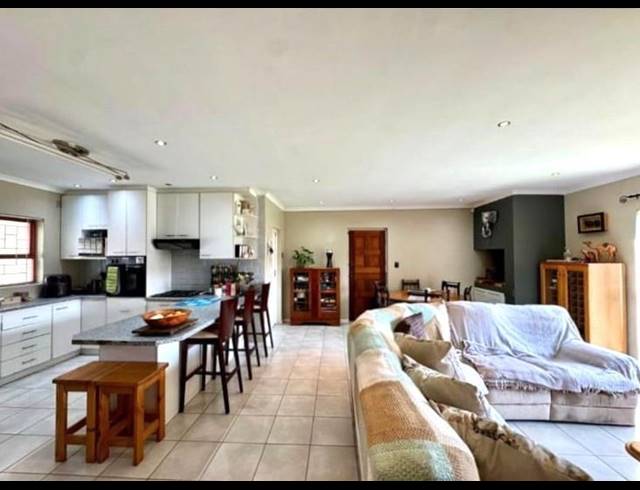 4 BEDROOM HOUSE FOR SALE IN ROUXVILLE